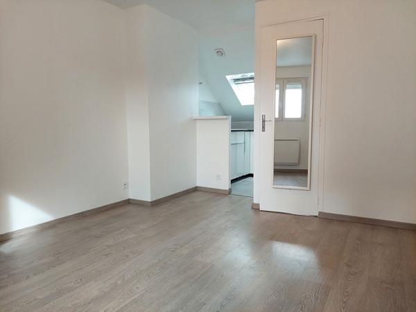 A LOUER - NANTES SAINT CLEMENT - Appartement 1 pièce 16.05 m²