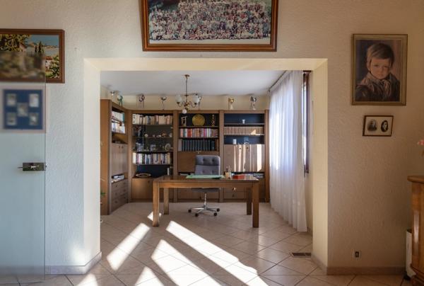 RUPT SUR MOSELLE (88)A vendre propriété T 10 pièces de 195m² sur sous sol + 4 box à chevaux +rucher, terrain 3.6 hectares.