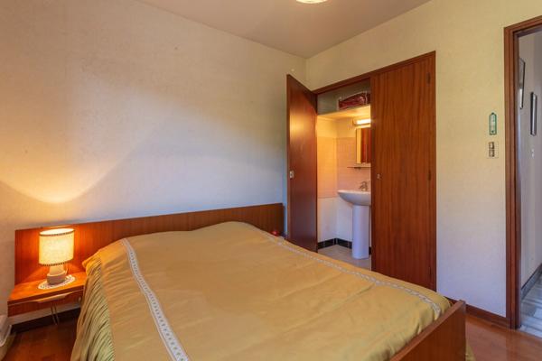 RUPT SUR MOSELLE (88)A vendre propriété T 10 pièces de 195m² sur sous sol + 4 box à chevaux +rucher, terrain 3.6 hectares.