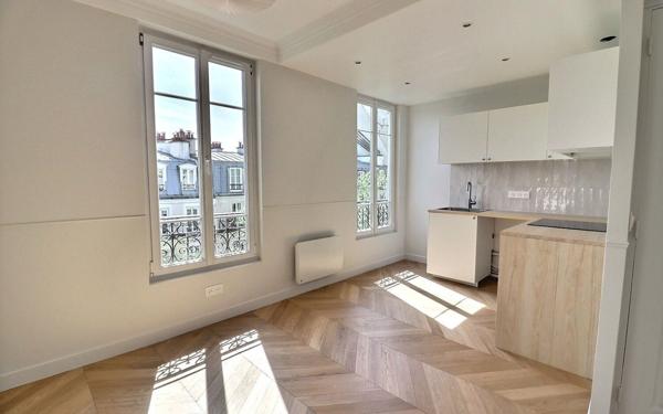 Appartement à vendre    3 pièces • 46,15 m2 Paris 20