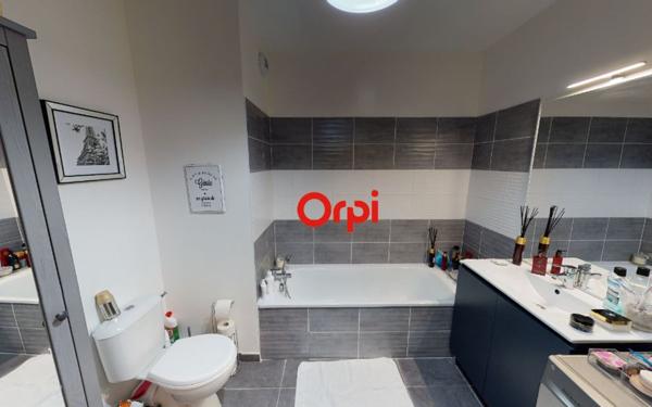 Appartement à louer    2 pièces •  Vaulx-en-Velin