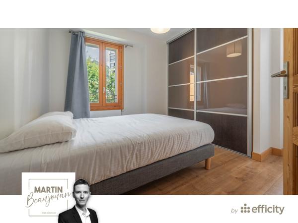 Appartement
         4 pièces
        - 69 m² Bien prestige 690 000 €*