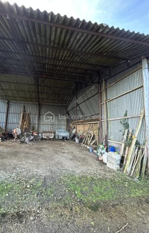 Terrain de 1 041 m²