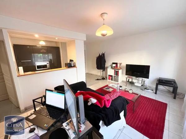 Appartement à louer 2 pièces 44.49m² Niort (79000)