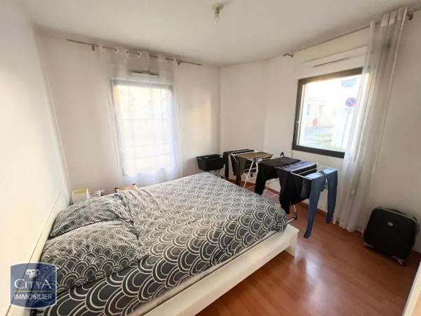Appartement à louer 2 pièces 44.49m² Niort (79000)