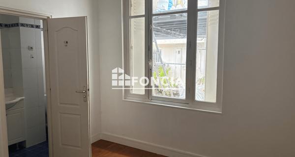 Location Appartement 2 pièces 34.42 m² - Paris 75016