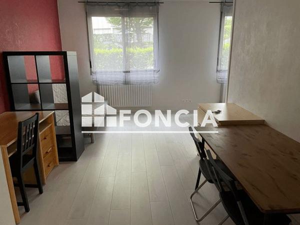 Location Studio 32 m² - 4 RUE DE LA CONVENTION Saint Etienne 42100