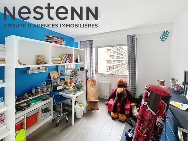 T5 Généreux 4 Chambres Vue dégagée Parking Calme et Volume