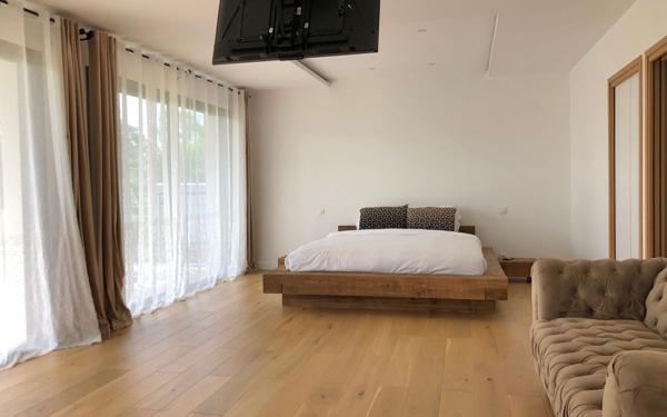 Maison à vendre    6 pièces • 352 m2 Octeville-sur-Mer