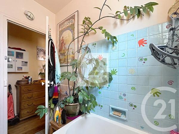 Appartement F3 à vendre  3 pièces - 49,98 m 2   IVRY SUR SEINE  - 94