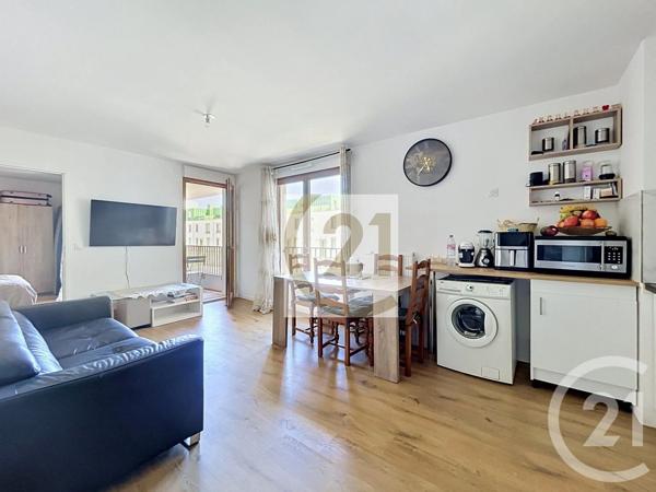 Appartement F3 à vendre  3 pièces - 49,98 m 2   IVRY SUR SEINE  - 94