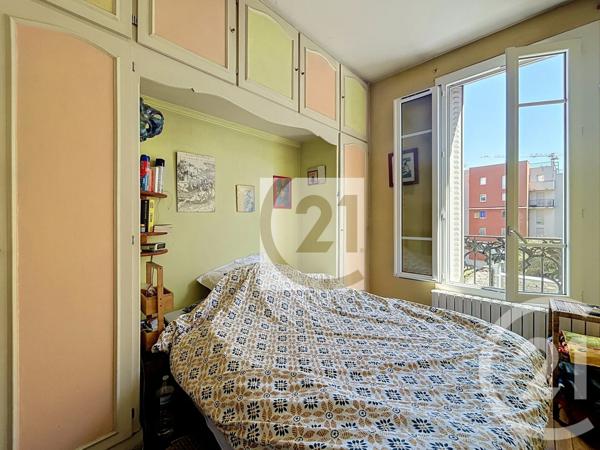 Appartement F3 à vendre  3 pièces - 49,98 m 2   IVRY SUR SEINE  - 94