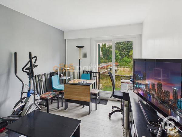 Vente
                Appartement43,79 m² - 2 Pièces -
                    CLAMART (92140)