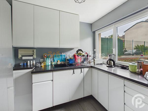 Vente
                Appartement43,79 m² - 2 Pièces -
                    CLAMART (92140)