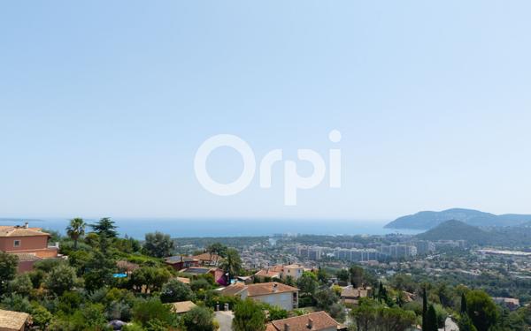 Maison à vendre    8 pièces • 280 m2 Mandelieu-la-Napoule