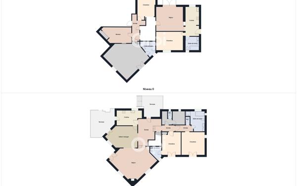 Maison à vendre    8 pièces • 280 m2 Mandelieu-la-Napoule