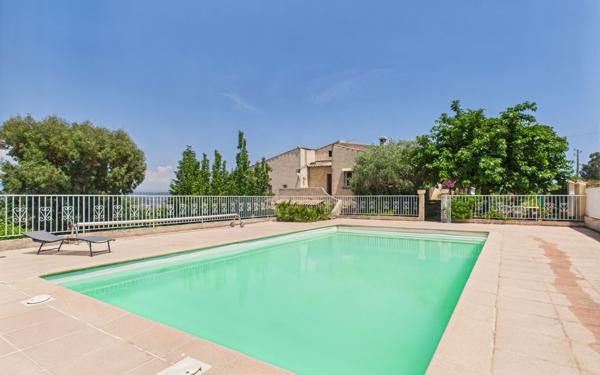 Maison à vendre    8 pièces • 280 m2 Mandelieu-la-Napoule