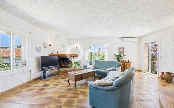 Maison à vendre    8 pièces • 280 m2 Mandelieu-la-Napoule