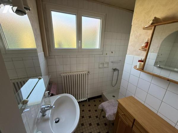 Maison en coeur de bourg au calme et avec vue dégagée