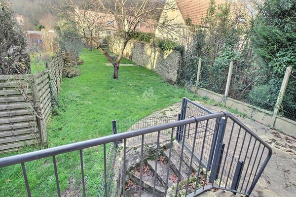 Maison Chanteloup Les Vignes 6 pièce(s) 180 m2 409 000 € **  - Référence  909