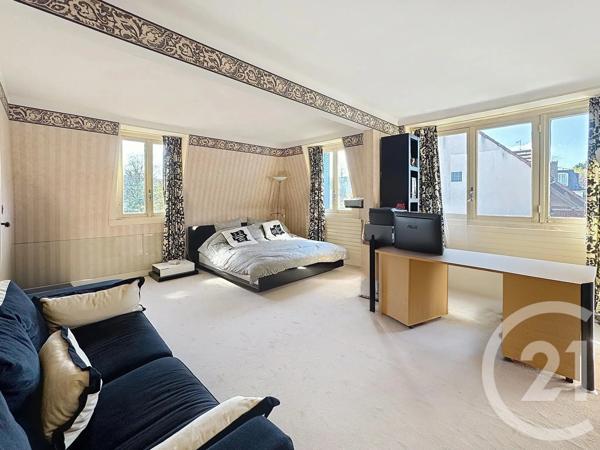 Maison à vendre  7 pièces - 237 m 2   THIAIS  - 94