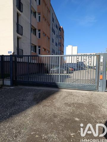Parking à vendre 14 m² Saint-Martin-d'Hères