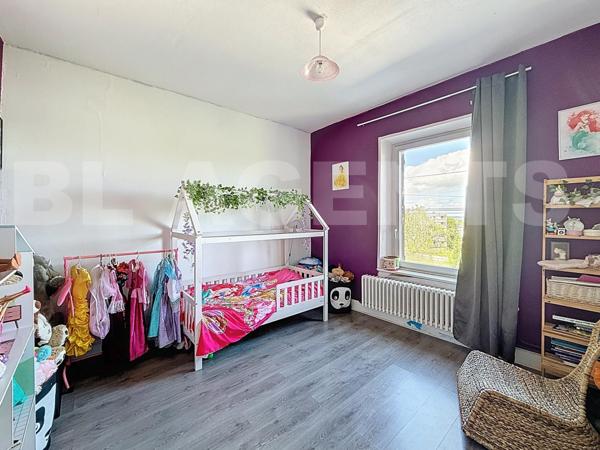 maison sur mont-saint-martin