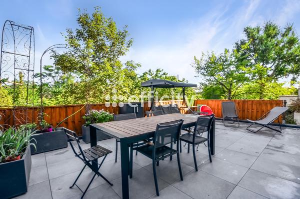 Appartement
         4 pièces
        - 100 m² Exclusivité 695 000 € *