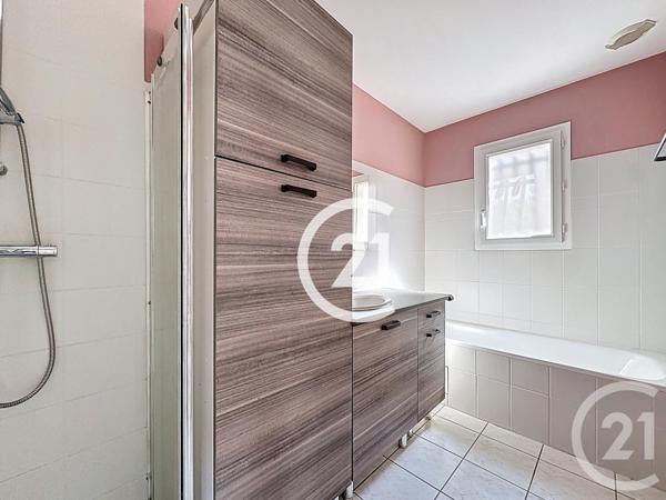 Maison à vendre  4 pièces - 99 m2 CHATEAUBERNARD - 16