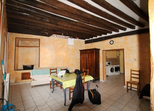 Maison à vendre    3 pièces • 89 m2 Jouy-le-Châtel