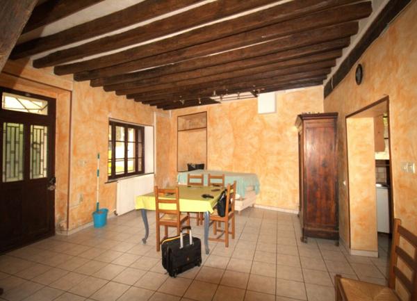 Maison à vendre    3 pièces • 89 m2 Jouy-le-Châtel