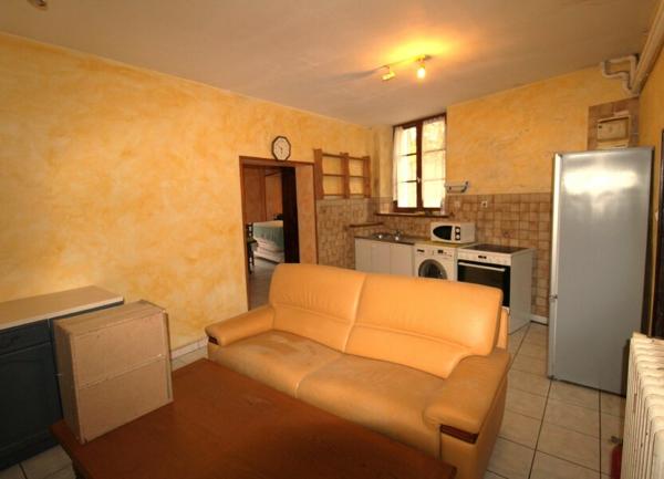 Maison à vendre    3 pièces • 89 m2 Jouy-le-Châtel