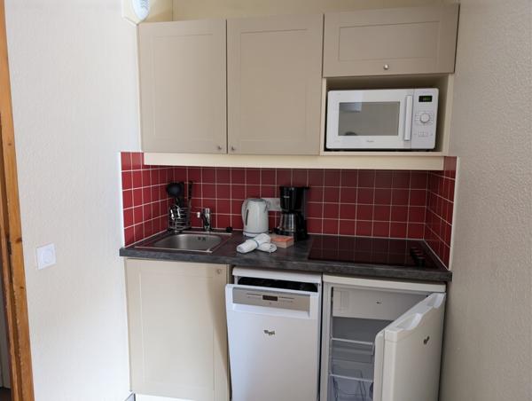 Appartement
         2 pièces
        - 28 m² 340 000 € *