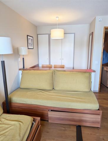 Appartement
         2 pièces
        - 28 m² 340 000 € *