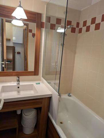 Appartement
         2 pièces
        - 28 m² 340 000 € *