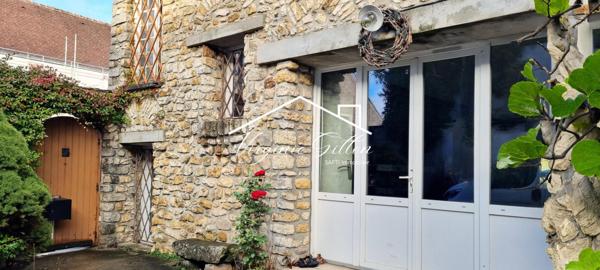 MAISON ATYPIQUE DANS COEUR DE VILLAGE