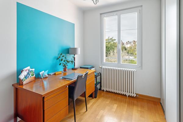 Maison Nantes 7 pièces plus de 140 m2-Garage-Atelier-Jardin,  
Nantes 44100