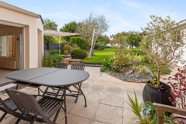 Maison Nantes 7 pièces plus de 140 m2-Garage-Atelier-Jardin,  
Nantes 44100