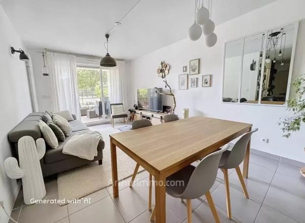 Vente                                                      Appartement
                        
                     4 pièces                      72 m2                     à Grasse
