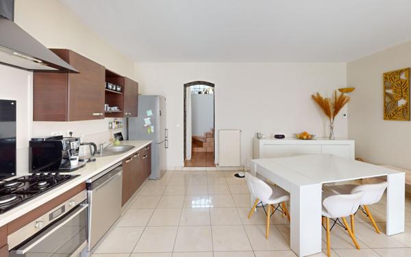 Maison à vendre    3 pièces • 80,12 m2 Saint-Étienne