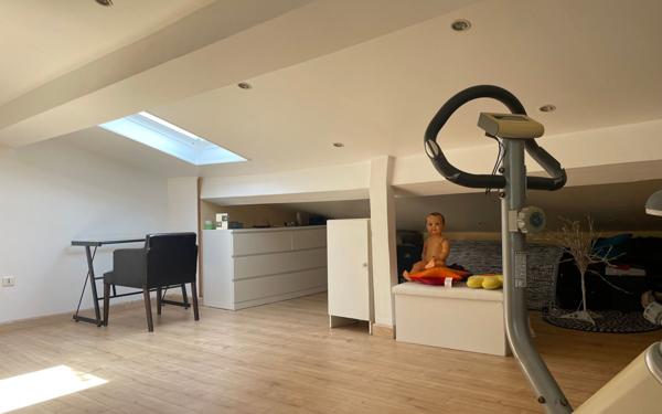 Maison à vendre    3 pièces • 80,12 m2 Saint-Étienne
