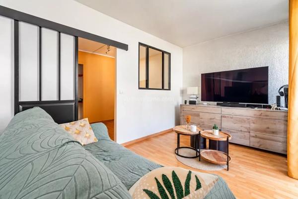 Vente                                                      Appartement
                        
                     2 pièces                      40 m2                     à Lagny-sur-Marne