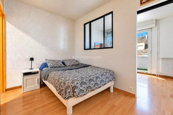 Vente                                                      Appartement
                        
                     2 pièces                      40 m2                     à Lagny-sur-Marne