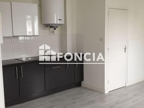 Location Studio 26.1 m² - 45 RUE DE LA TOUR D'AUVERGNE Landerneau 29800