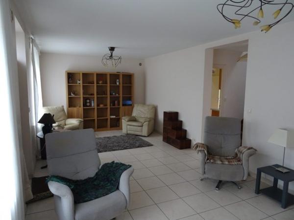 Maison mitoyenne 2 côtés Lannion 104 m²