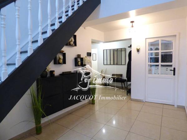 Vente immobilière : Maison à Halluin  7 pièces 212 m² 500 000 €- Jacquot Immobilier.