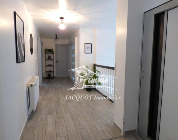 Vente immobilière : Maison à Halluin  7 pièces 212 m² 500 000 €- Jacquot Immobilier.