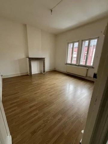 MAISON-6 PIÈCES