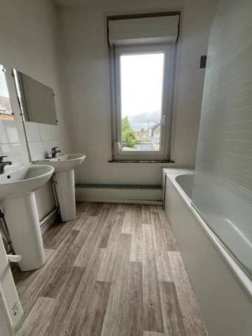 MAISON-6 PIÈCES