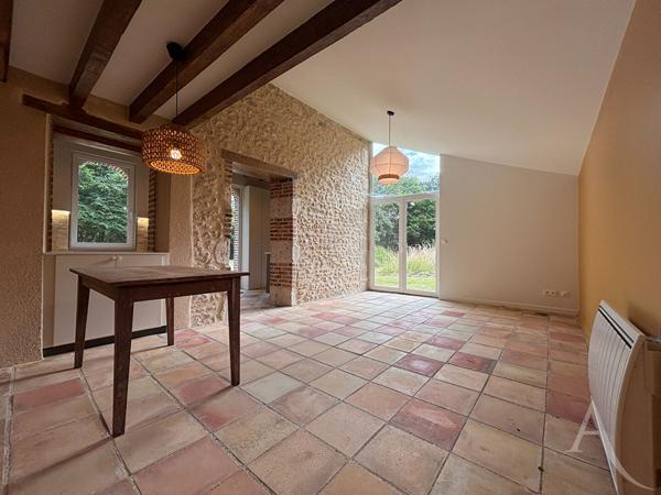 Maison rénovée au coeur du domaine du Château de Maupas Morogues